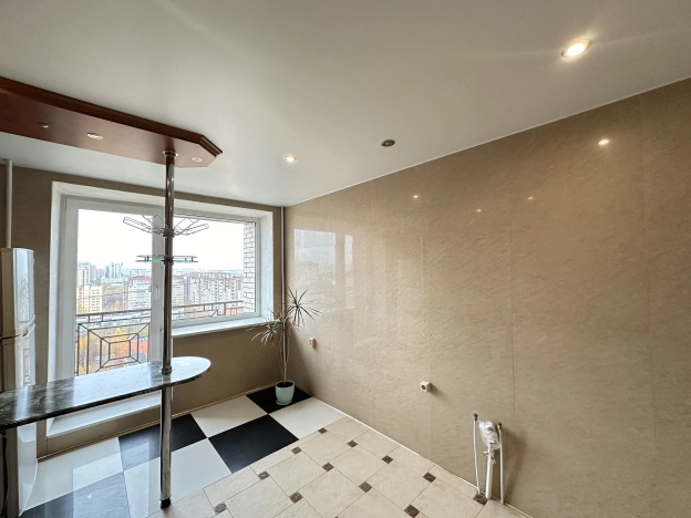 Купить двухкомнатную квартиру в районе Приморский в Санкт-Петербурге. Вариант № 8932358, 10, площадь -  квм, цена 18890000 рублей