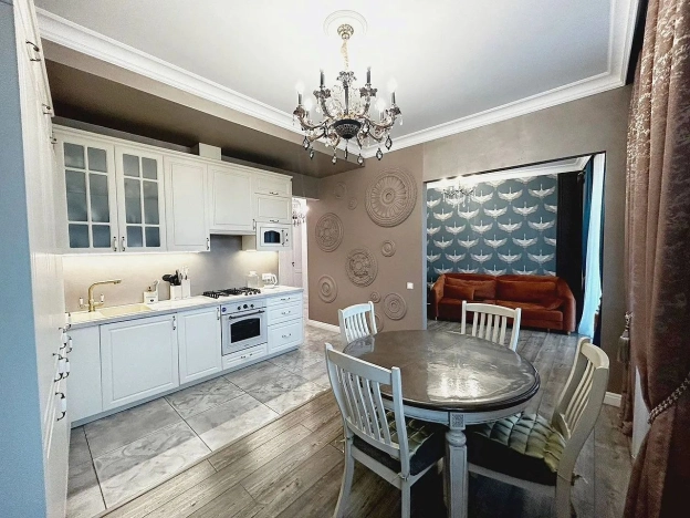 Купить трехкомнатную квартиру в Санкт-Петербурге. Вариант № 10218457, 7, площадь -  квм, цена 34900000 рублей