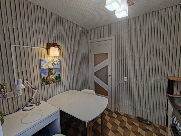 Купить однокомнатную квартиру в Ростовской области. Вариант № 527388, 7, площадь -  квм, цена 3900000 рублей