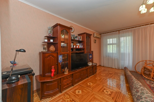 Купить четырехкомнатную квартиру в районе Кировский в Ростове-на-Дону. Вариант № 237697, 1, площадь -  квм, цена 17800000 рублей