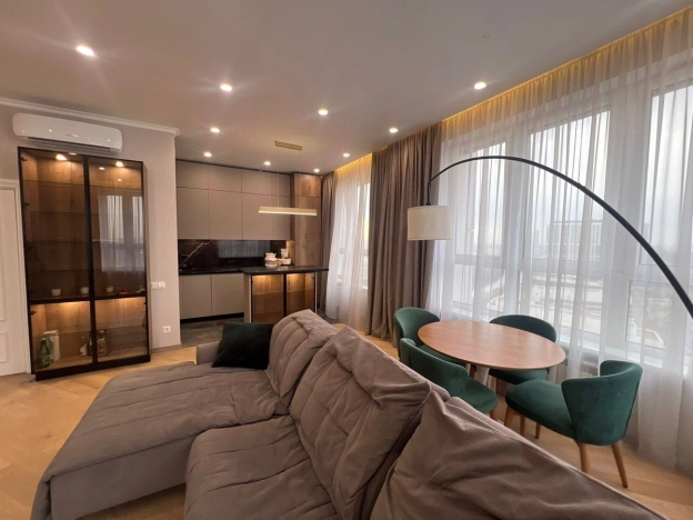 Купить квартиру в Москве. Вариант № 10235681, 1, площадь -  квм, цена 44000000 рублей