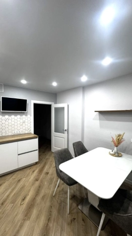 Купить двухкомнатную квартиру в Санкт-Петербурге. Вариант № 10225754, 5, площадь -  квм, цена 18000000 рублей