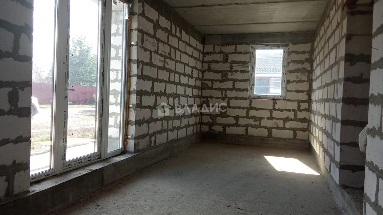 Photo https://36000382-a1c2-4a8a-a109-3fc3bfc73cf7.selcdn.net/App/Entity/ObjectRealty/ObjectRealty/BC/602d59bc-804d-4ee3-aeaa-d0d9fe8caae7/CAsfaeDO2GzmyaO70WjI6XHW9LIHY7Zbq6J1JEk8.jpg.compressed.webp