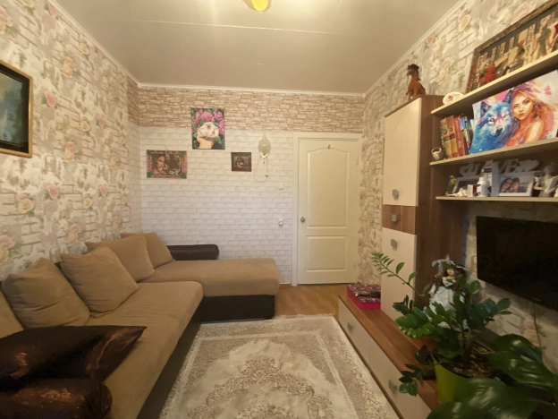 Купить трехкомнатную квартиру в Старом Осколе. Вариант № 47218, 11, площадь -  квм, цена 5900000 рублей