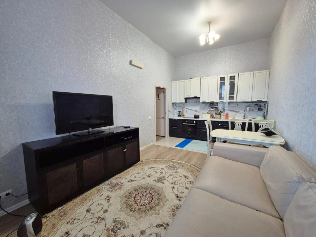 Купить трехкомнатную квартиру на улице Ленинский проспект в Москве. Вариант № 9641021, 28, площадь -  квм, цена 14090000 рублей