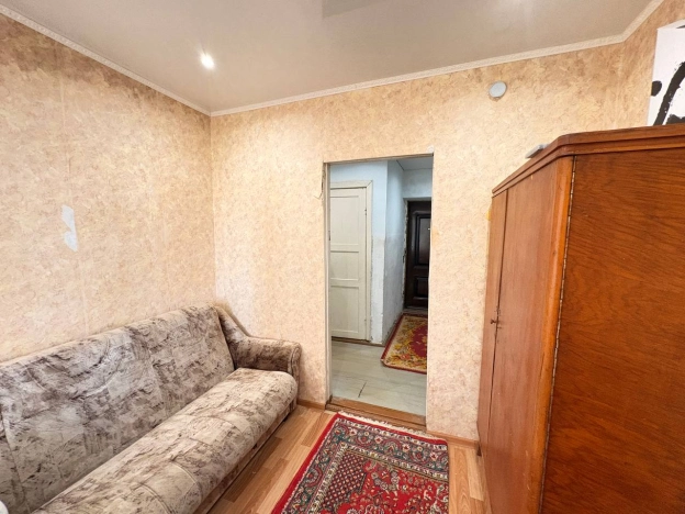 Купить квартиру в Тобольске. Вариант № 6758171, 5, площадь -  квм, цена 2700000 рублей