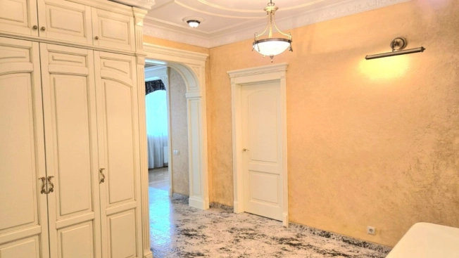 Купить квартиру в Москве. Вариант № 7613711, 7, площадь - квм, цена 53000000 рублей