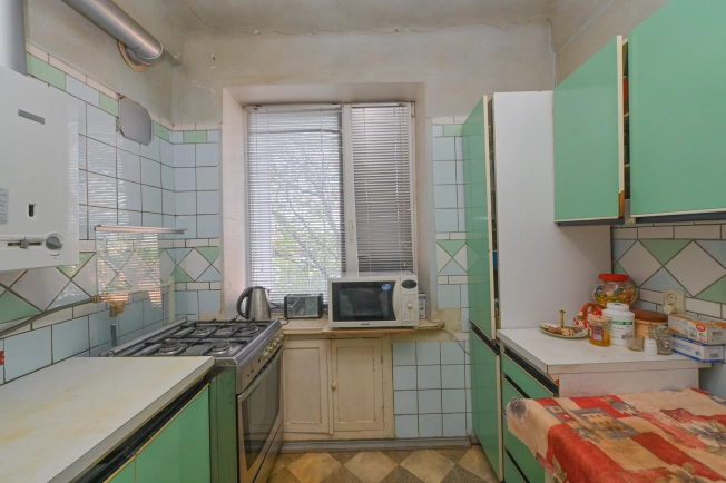 Купить трехкомнатную квартиру в Ростовской области. Вариант № 8013332, 7, площадь -  квм, цена 6200000 рублей