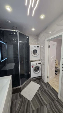 Купить трехкомнатную квартиру в Ростовской области. Вариант № 5922387, 16, площадь -  квм, цена 14900000 рублей