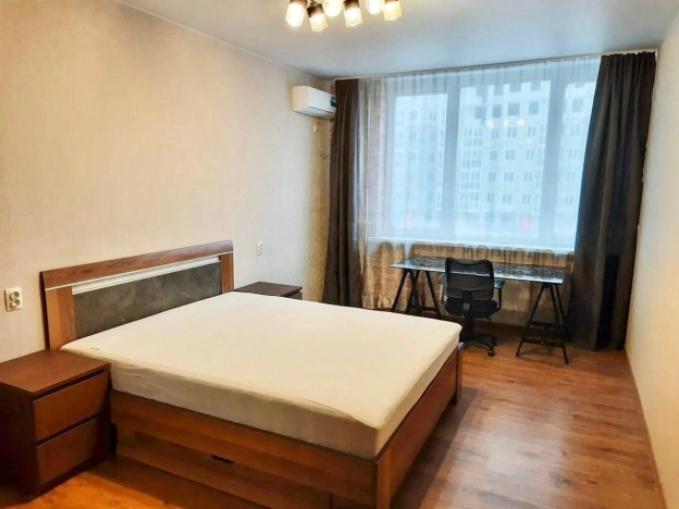 Купить однокомнатную квартиру в Ростовской области. Вариант № 9443705, 0, площадь -  квм, цена 6200000 рублей