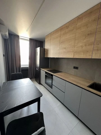 Купить однокомнатную квартиру в районе Ворошиловский в Ростове-на-Дону. Вариант № 24271, 2, площадь -  квм, цена 7500000 рублей