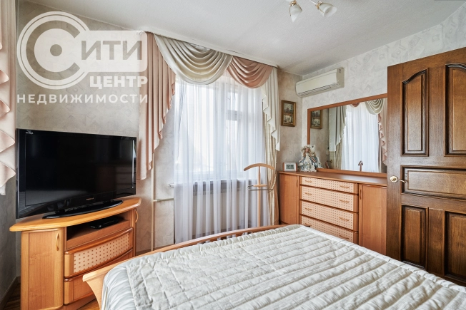 Купить дом в Воронеже. Вариант № 11705, 24, площадь -  квм, цена 23000000 рублей