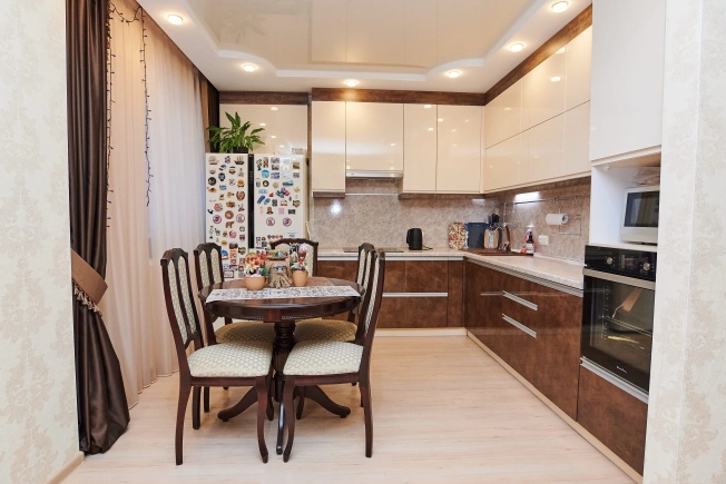 Купить трехкомнатную квартиру в Сыктывкаре. Вариант № 20885, 2, площадь -  квм, цена 10000000 рублей