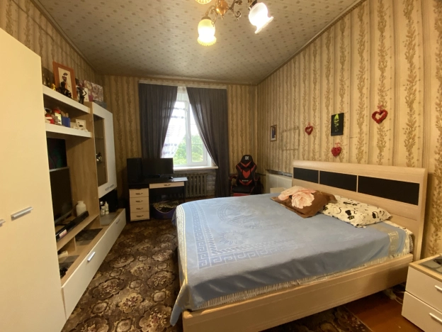 Купить трехкомнатную квартиру в Ярославской области. Вариант № 8715, 8, площадь -  квм, цена 2990000 рублей