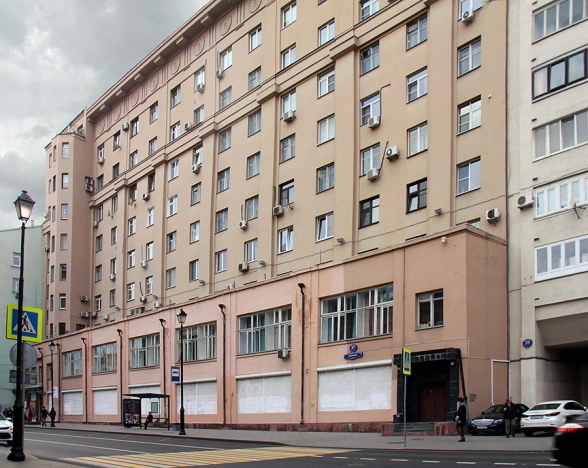 Купить квартиру в районе Басманный в Москве. Вариант № 5048, 39, площадь - квм, цена 42000000.0000 рублей
