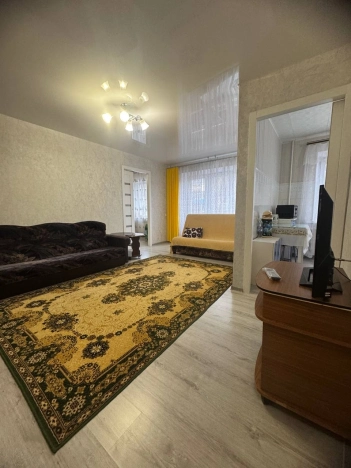 Купить квартиру на вторичке на улице Героев Сибиряков в Воронеже. Вариант № 29281, 4, площадь -  квм, цена 4489000 рублей