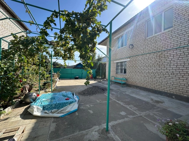 Купить дом в Элисте. Вариант № 5922172, 12, площадь -  квм, цена 17000000 рублей