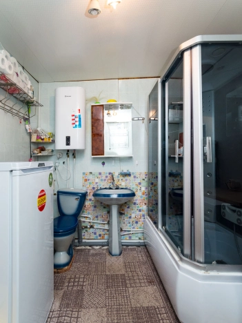 Купить многокомнатную квартиру в Тюменской области. Вариант № 4134, 8, площадь -  квм, цена 4500000 рублей