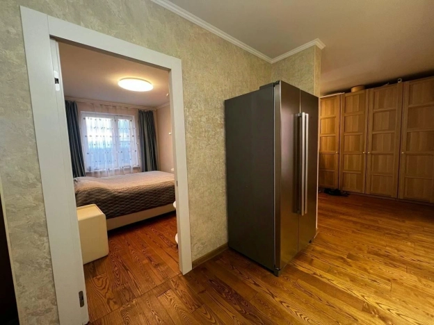 Купить трехкомнатную квартиру на улице Кленовый бульвар в Москве. Вариант № 10627867, 13, площадь -  квм, цена 18000000 рублей