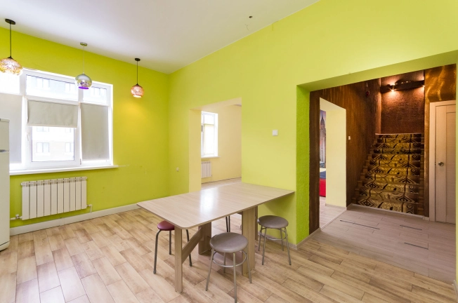 Снять квартиру в Тобольске. Вариант № 1215, 9, площадь -  квм, цена 200000 рублей