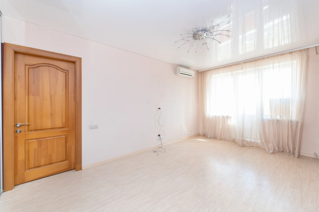 . Вариант № 3896753, 0, площадь - 49.8 квм, цена 4300000 рублей