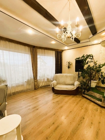 Купить дом на улице Административная в Иркутской области. Вариант № 7634201, 3, площадь -  квм, цена 7250000 рублей