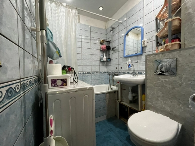 Купить двухкомнатную квартиру в Краснодаре. Вариант № 9458291, 7, площадь -  квм, цена 6000000 рублей