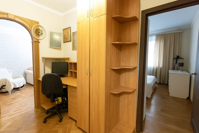 Купить трехкомнатную квартиру на улице Чапаева в Белгороде. Вариант № 9044423, 5, площадь -  квм, цена 6650000 рублей