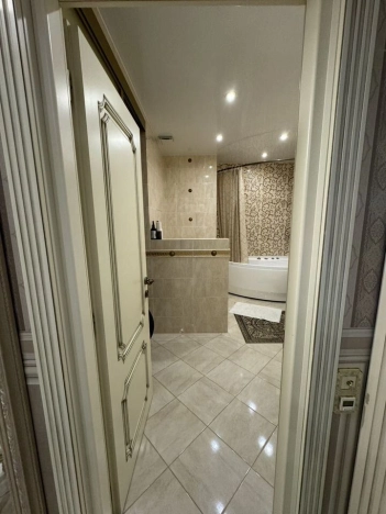 Купить квартиру в Москве. Вариант № 6828928, 8, площадь -  квм, цена 29900000 рублей