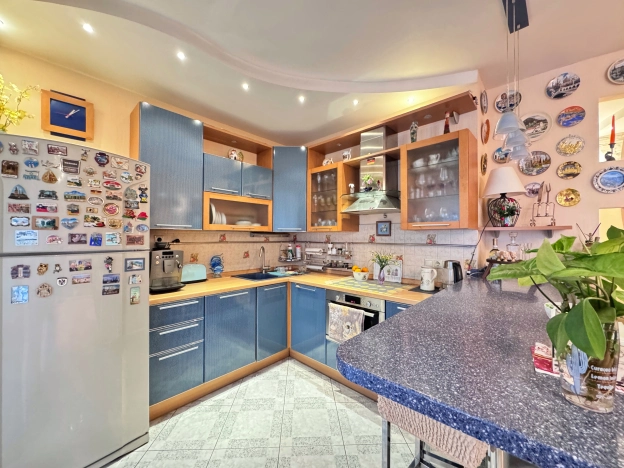 Купить квартиру в Москве. Вариант № 8463148, 16, площадь -  квм, цена 27990000 рублей