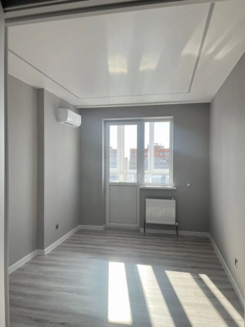 Купить трехкомнатную квартиру в Новороссийске. Вариант № 10993790, 12, площадь -  квм, цена 15000000 рублей