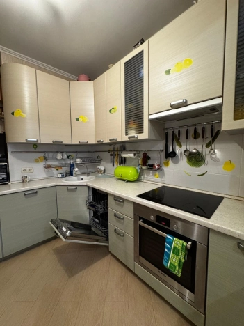 Купить квартиру в Москве. Вариант № 9835704, 3, площадь -  квм, цена 18500000 рублей