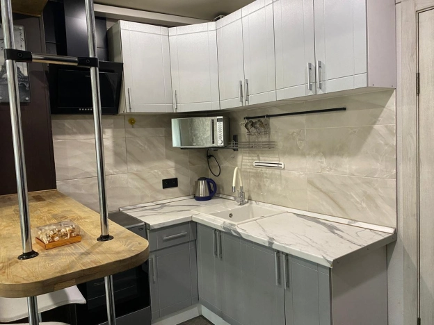 Купить квартиру на вторичке в Микрорайоне Восточный, деревня Большие Жеребцы в Московской области. Вариант № 31972, 5, площадь - квм, цена 4000000 рублей