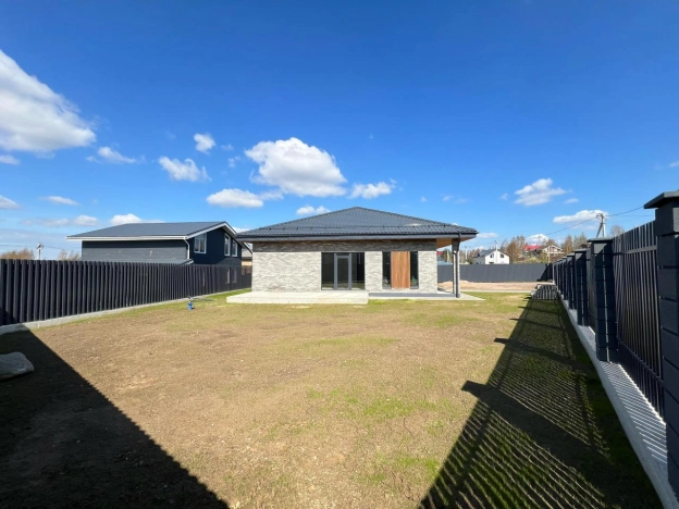 . Вариант № 8391646, 3, площадь - 129.8 квм, цена 15300000 рублей