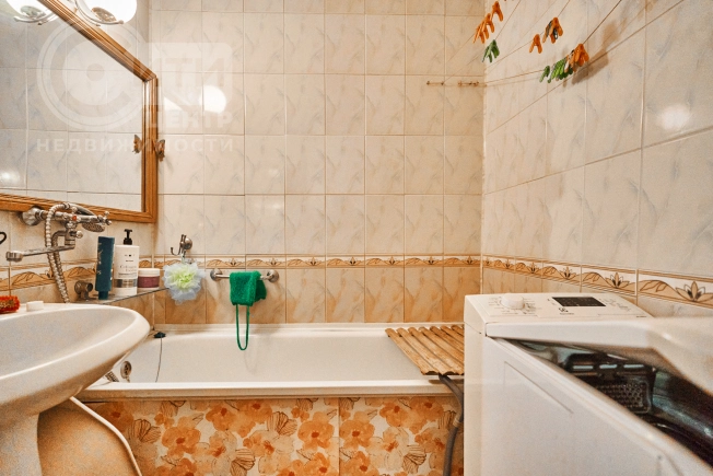 Купить трехкомнатную квартиру в районе Железнодорожный в Воронеже. Вариант № 42970, 13, площадь -  квм, цена 6100000 рублей