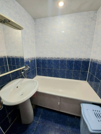 Купить трехкомнатную квартиру на улице Молодёжная в Республике Татарстан (татарстан). Вариант № 13176, 14, площадь -  квм, цена 5387000 рублей