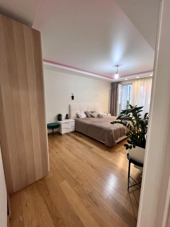 Купить трехкомнатную квартиру на улице Новое шоссе в Московской области. Вариант № 6970971, 8, площадь -  квм, цена 15000000 рублей