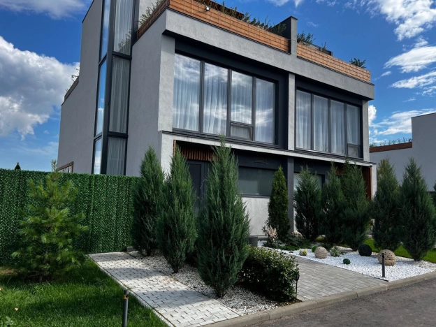 Купить дом в Москве. Вариант № 13701, 21, площадь - квм, цена 24720000 рублей