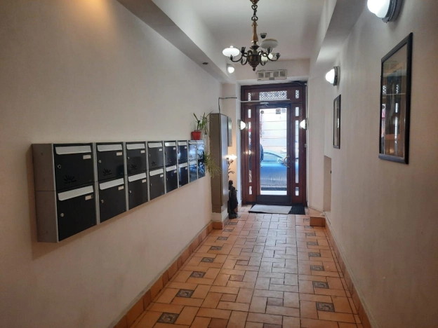 Купить квартиру в Москве. Вариант № 9813279, 21, площадь -  квм, цена 230000000 рублей