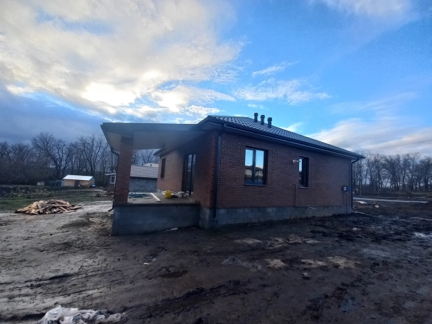 Купить дом в Строителе. Вариант № 10920783, 2, площадь -  квм, цена 8600000 рублей