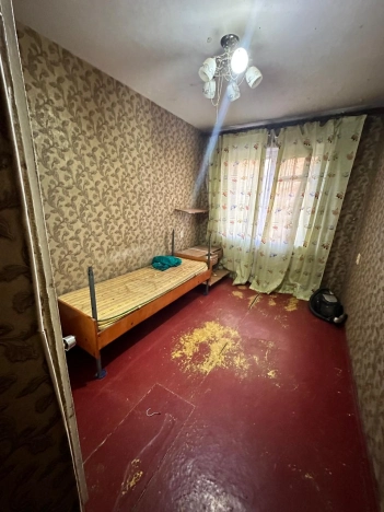 Купить трехкомнатную квартиру на вторичке в Микрорайоне 8-й, Элиста в Элисте. Вариант № 15015, 4, площадь -  квм, цена 4800000 рублей