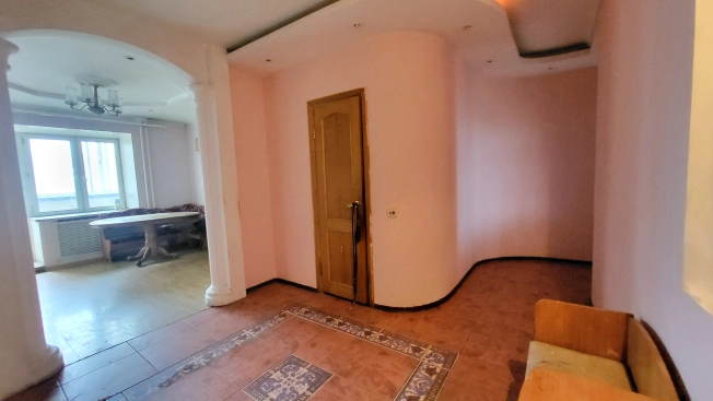 Купить трехкомнатную квартиру на улице Бутина в Чите. Вариант № 256016, 20, площадь -  квм, цена 14000000 рублей