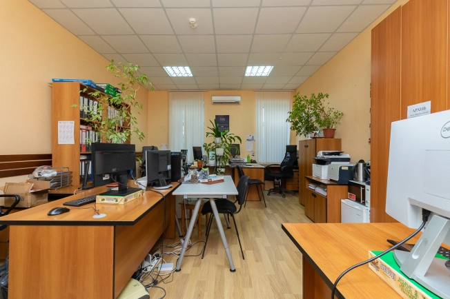 Купить коммерческую недвижимость свободного назначения в Омске. Вариант № 10108, 13, площадь -  квм, цена 49000000 рублей