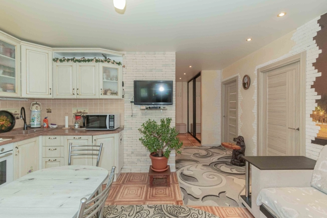 Купить двухкомнатную квартиру на улице Центральная в Владимирской области. Вариант № 52551, 3, площадь -  квм, цена 5380000 рублей