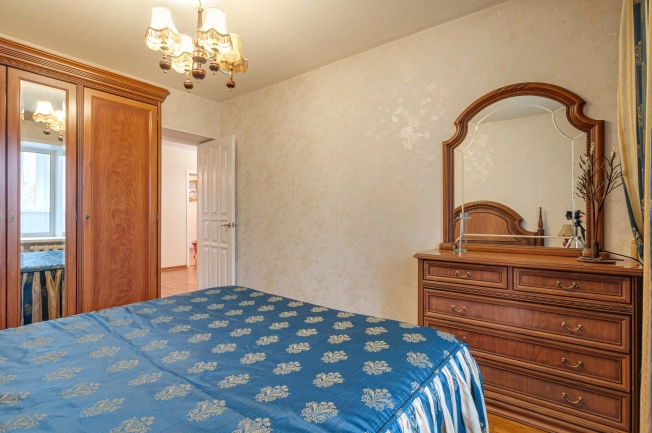 Купить квартиру в Вологодской области. Вариант № 8790858, 5, площадь -  квм, цена 12000000 рублей