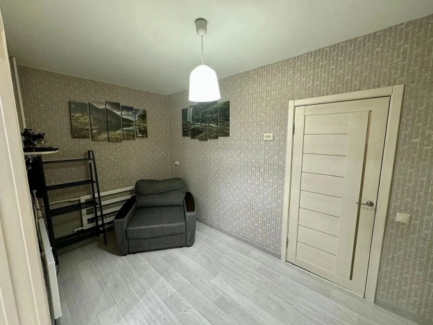 Купить четырехкомнатную квартиру в районе Кировский в Ростове-на-Дону. Вариант № 527842, 16, площадь -  квм, цена 5400000 рублей