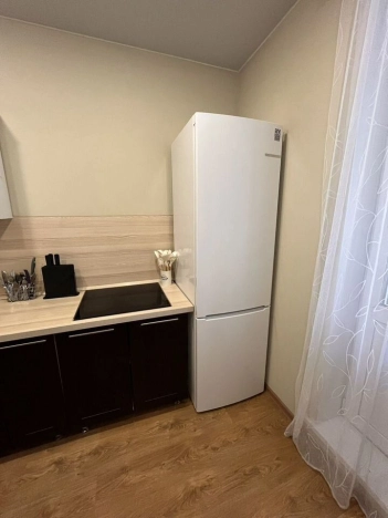 Снять квартиру в Новосибирске. Вариант № 10077621, 6, площадь -  квм, цена 40000 рублей