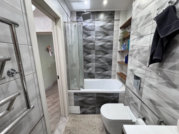 Купить трехкомнатную квартиру в Пушкине. Вариант № 51889, 15, площадь -  квм, цена 8970000 рублей