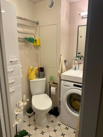 Купить квартиру в Москве. Вариант № 10438152, 7, площадь -  квм, цена 20100000 рублей