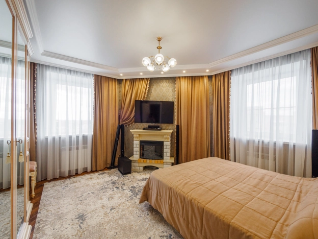 Купить трехкомнатную квартиру в Омске. Вариант № 203416, 11, площадь -  квм, цена 21000000 рублей